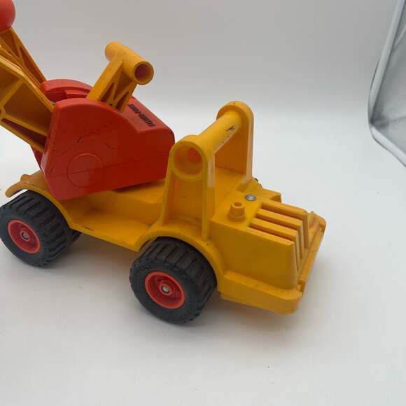 Vintage 1970s Fisher-Price Husky Helpers Shovel Digger #301 w Construction Figur - Picture 6 of 13